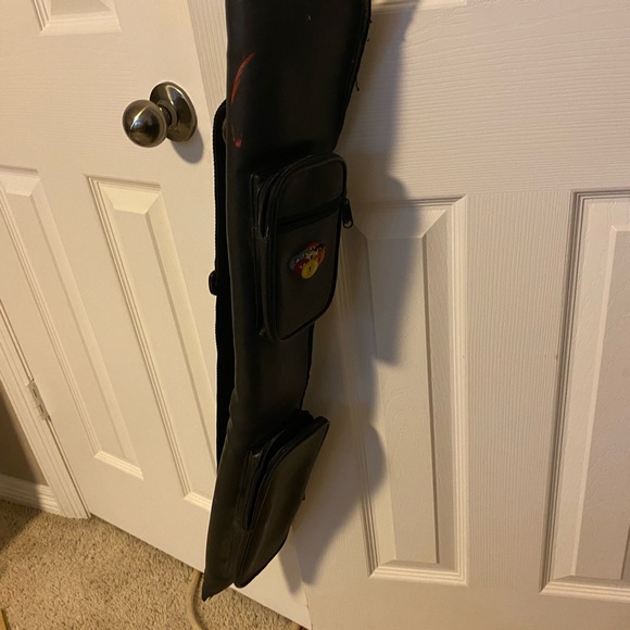 2 “unidentified” pool cue stick carrying cases. - Picture 3 of 6